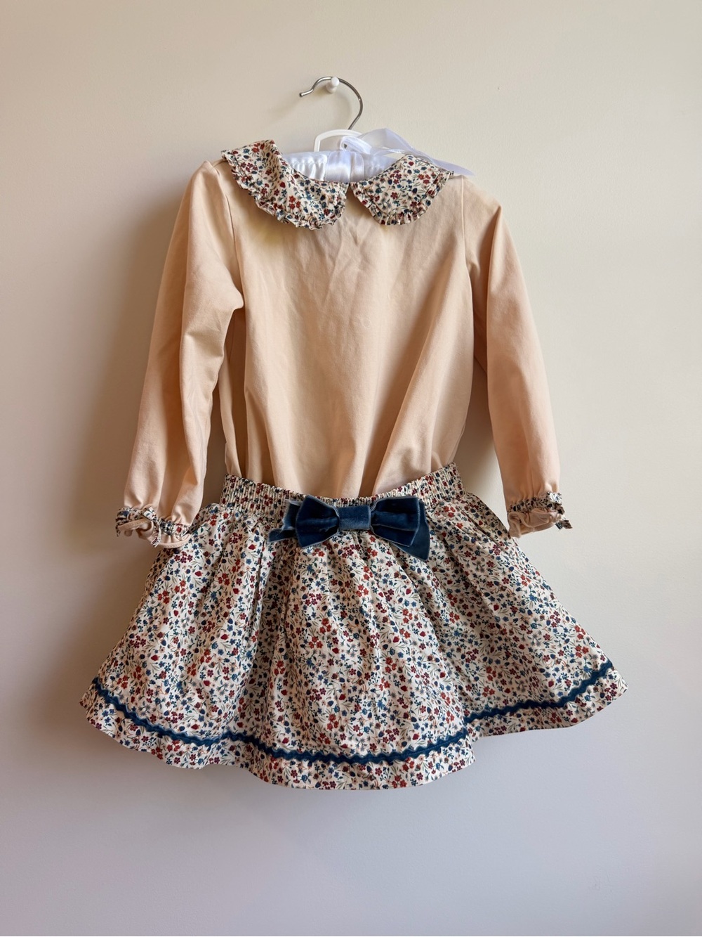 Edgehill Collection Cream and Navy Floral Peter Pan Dress